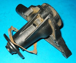 MGB MKI WATER PUMP CAST IRON 5 BEARING BLACK ENGINE 18V 1971 > 09/76 - INCLUDES DELIVERY