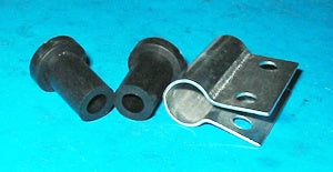 KIT OF 3 - BRACKET EXHAUST MOUNT + 2 BUSHES MGA MGB - INCLUDES DELIVERY