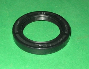 PAIR - MGB MK2 MGB V8 MGC TD TF OIL SEAL REAR HUB WITH OR WITHOUT DIFF PINION OIL SEAL - INCLUDES DELIVERY