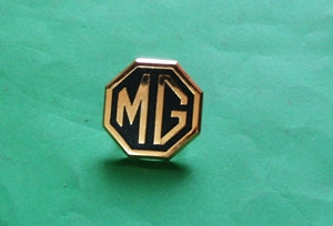 BADGE BUMPER MG LOGO MGB RUBBER NOSE GOLD - INCLUDES DELIVERY