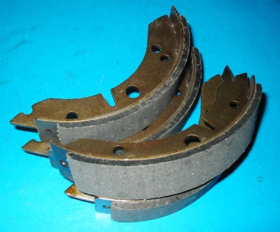 SET OF 4 - BRAKE SHOES SPRITE 1 + 2 FRONT - INCLUDES DELIVERY